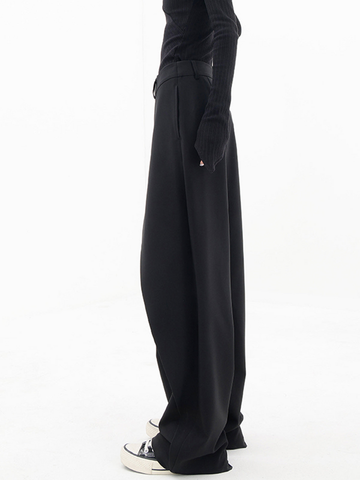 Julia | Asymmetric trousers