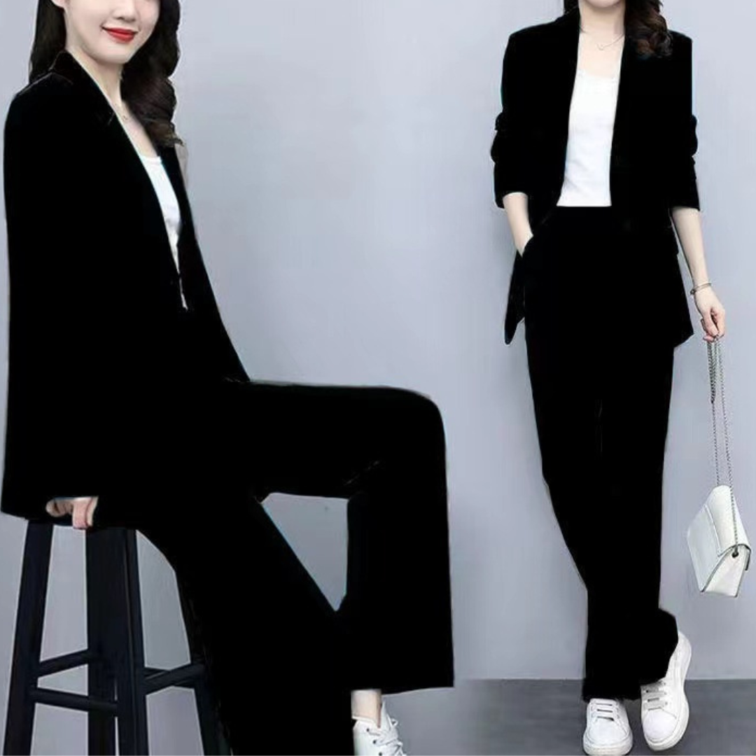 Marta | Women's Elegant Suit