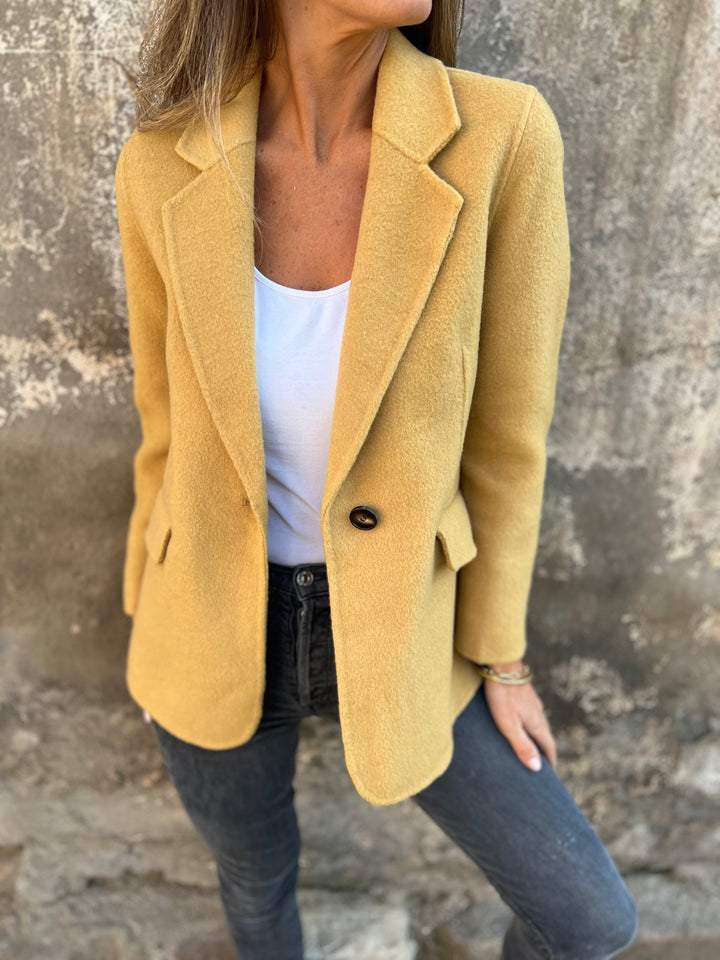 ADRIANA | ONE-BUTTON BLAZER