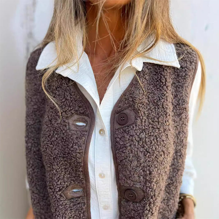 Bella - Women's winter vest in soft wool with buttons