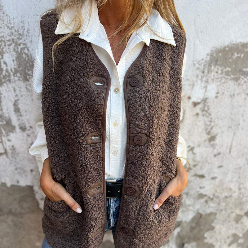 Bella - Women's winter vest in soft wool with buttons